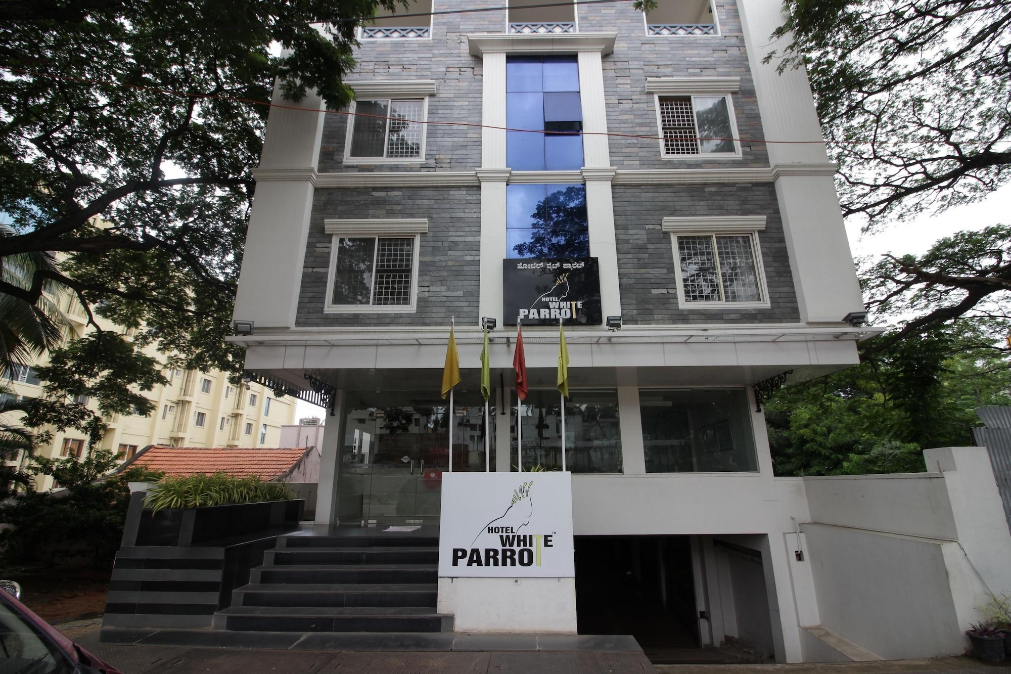 Hotel White Parrot マイソール エクステリア 写真