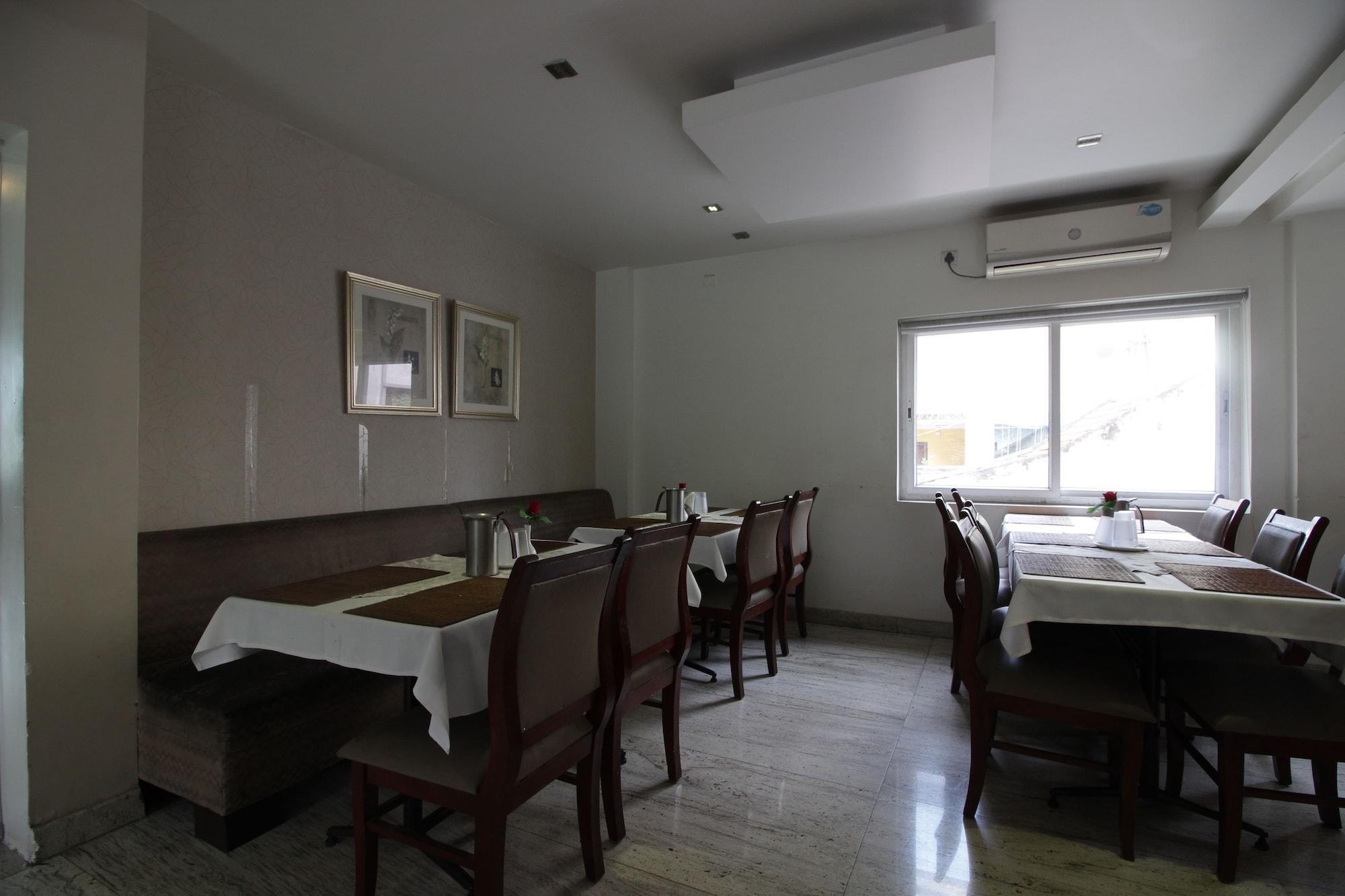 Hotel White Parrot マイソール エクステリア 写真