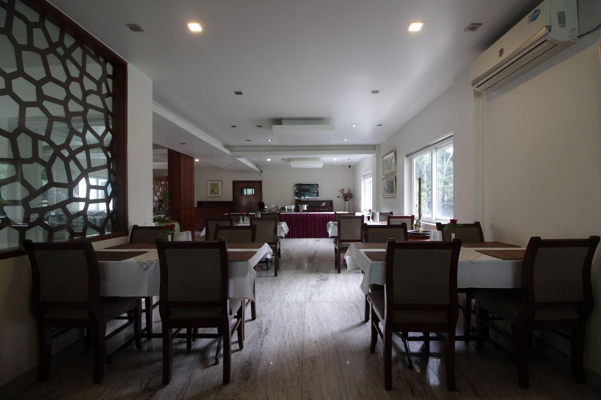 Hotel White Parrot マイソール エクステリア 写真