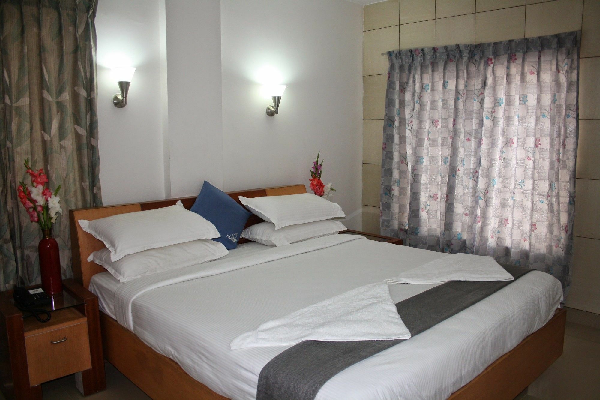 Hotel White Parrot マイソール エクステリア 写真